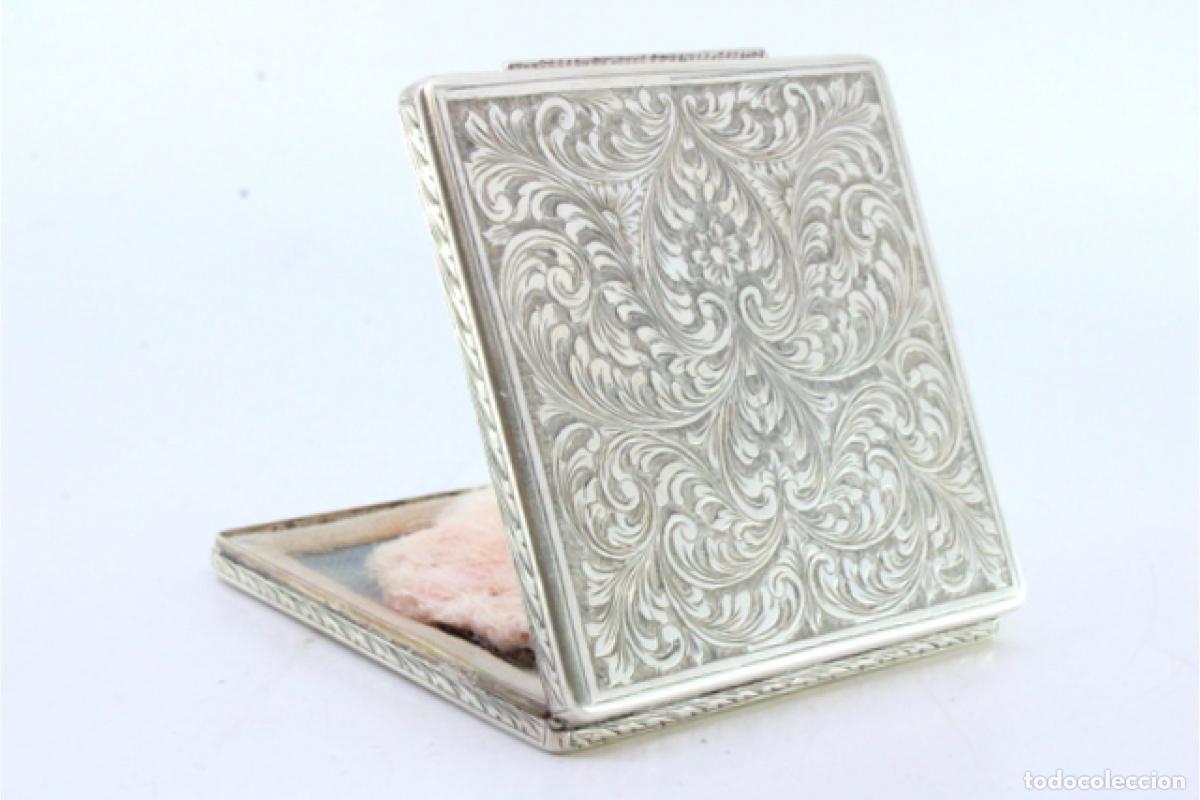 Antig&uuml;edades: Caja de belleza de plata - Foto 2