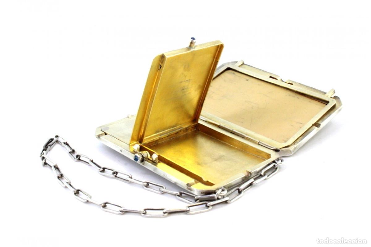 Antig&uuml;edades: Caja de belleza de plata - Foto 3