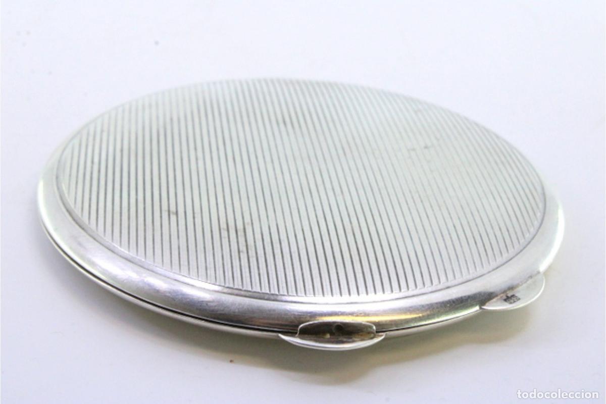 Antig&uuml;edades: Caja de belleza de plata - Foto 3