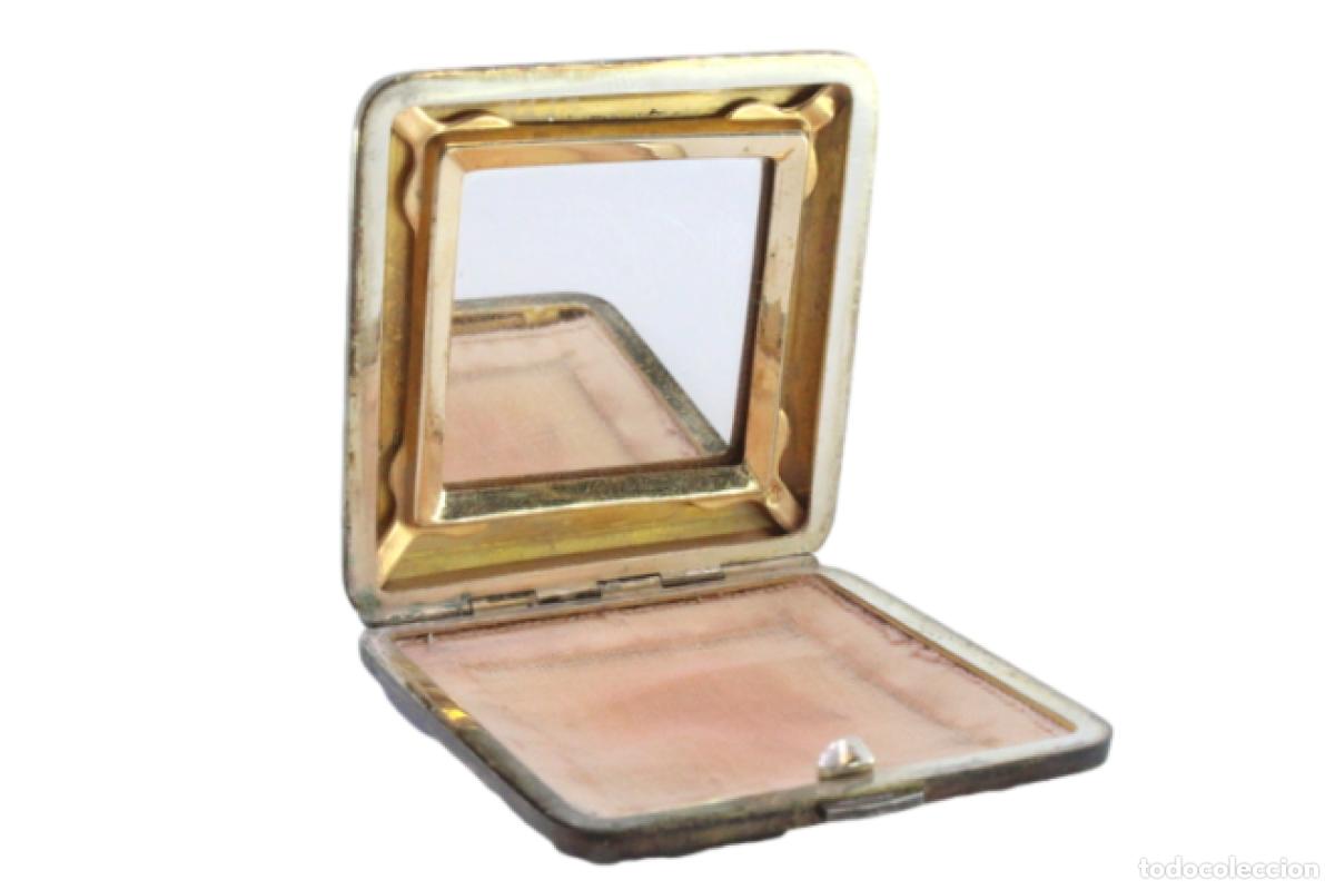 Antig&uuml;edades: Caja de belleza de plata - Foto 1