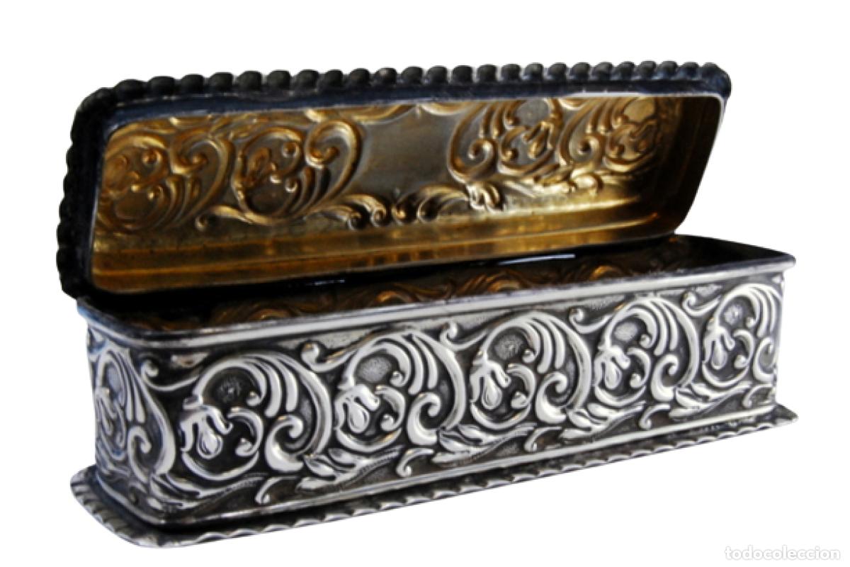 Antig&uuml;edades: Caja de plata - Foto 1