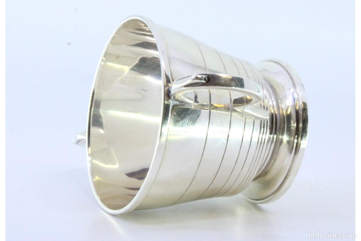 Antig&uuml;edades: taza de t&eacute; de plata - Foto 3