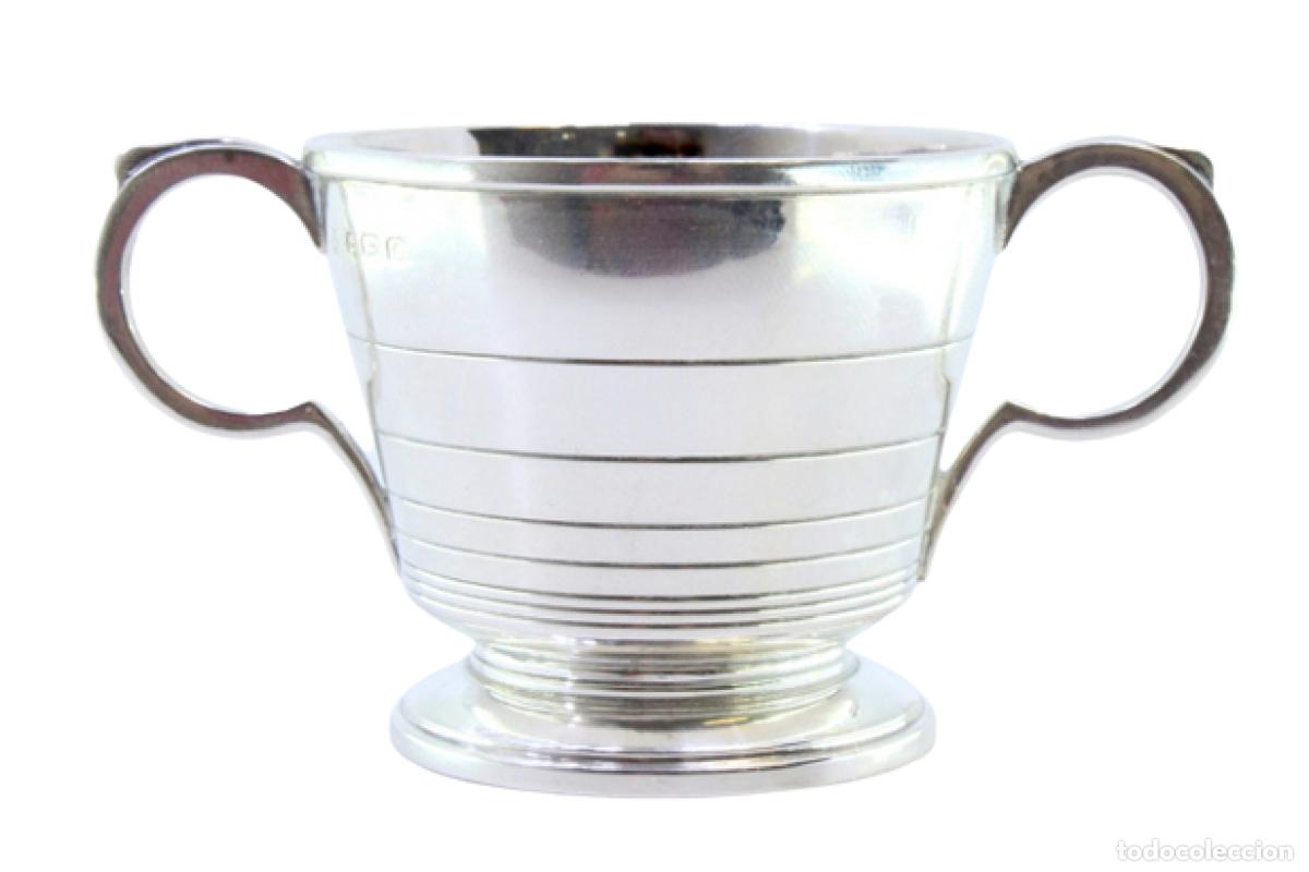Antig&uuml;edades: taza de t&eacute; de plata - Foto 1