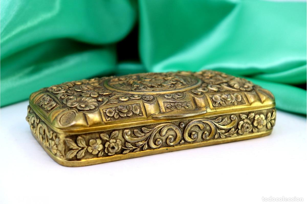 Antig&uuml;edades: Caja de plata ba&ntilde;ada en oro - Foto 4