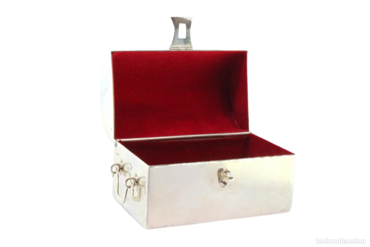 Antig&uuml;edades: Caja de plata - Foto 1