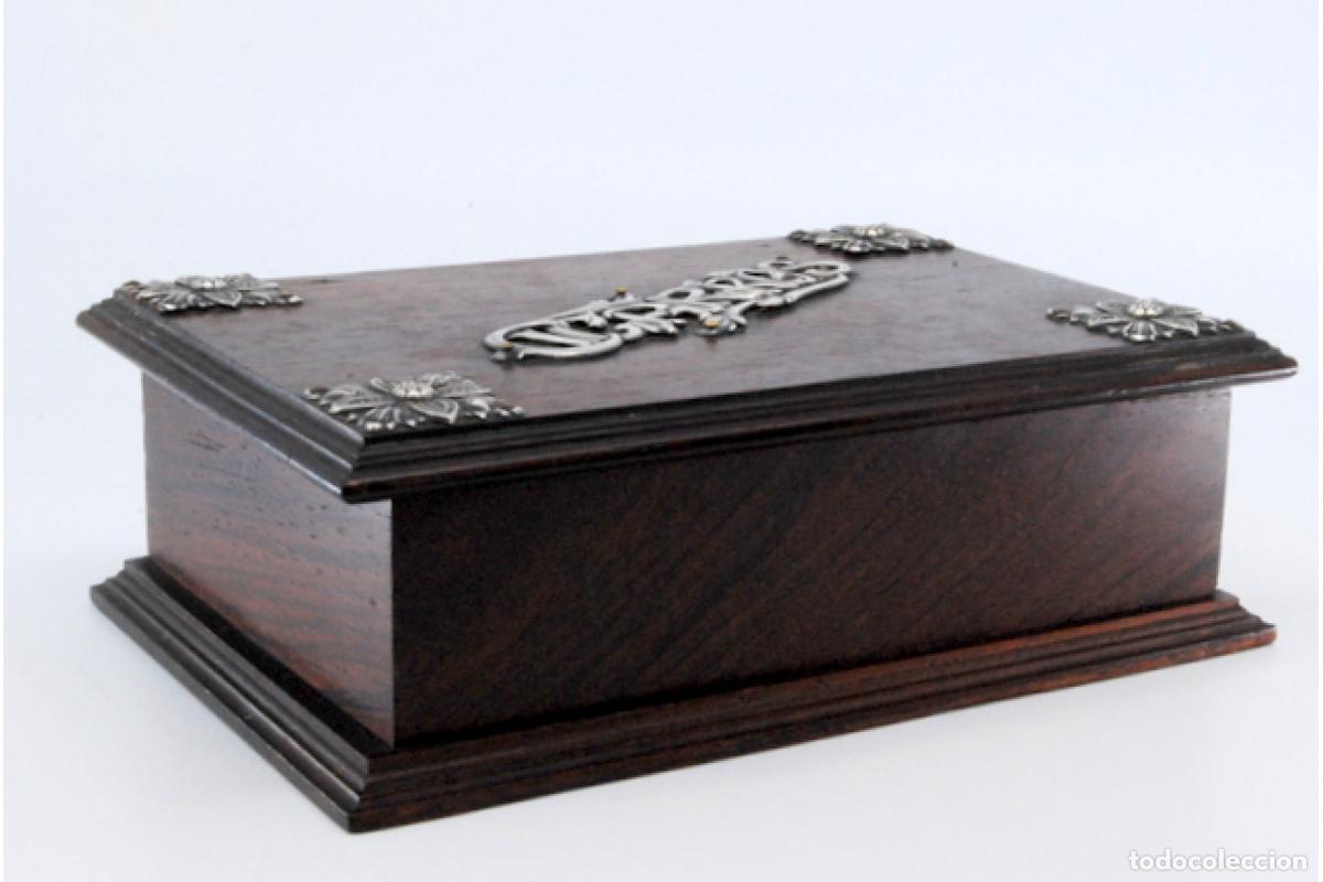 Antig&uuml;edades: Caja de cigarrillos, hecha de madera y plata. - Foto 4