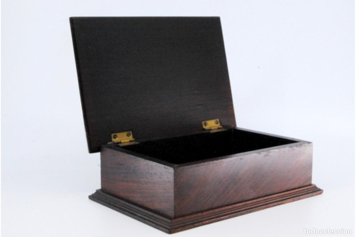 Antig&uuml;edades: Caja de cigarrillos, hecha de madera y plata. - Foto 5
