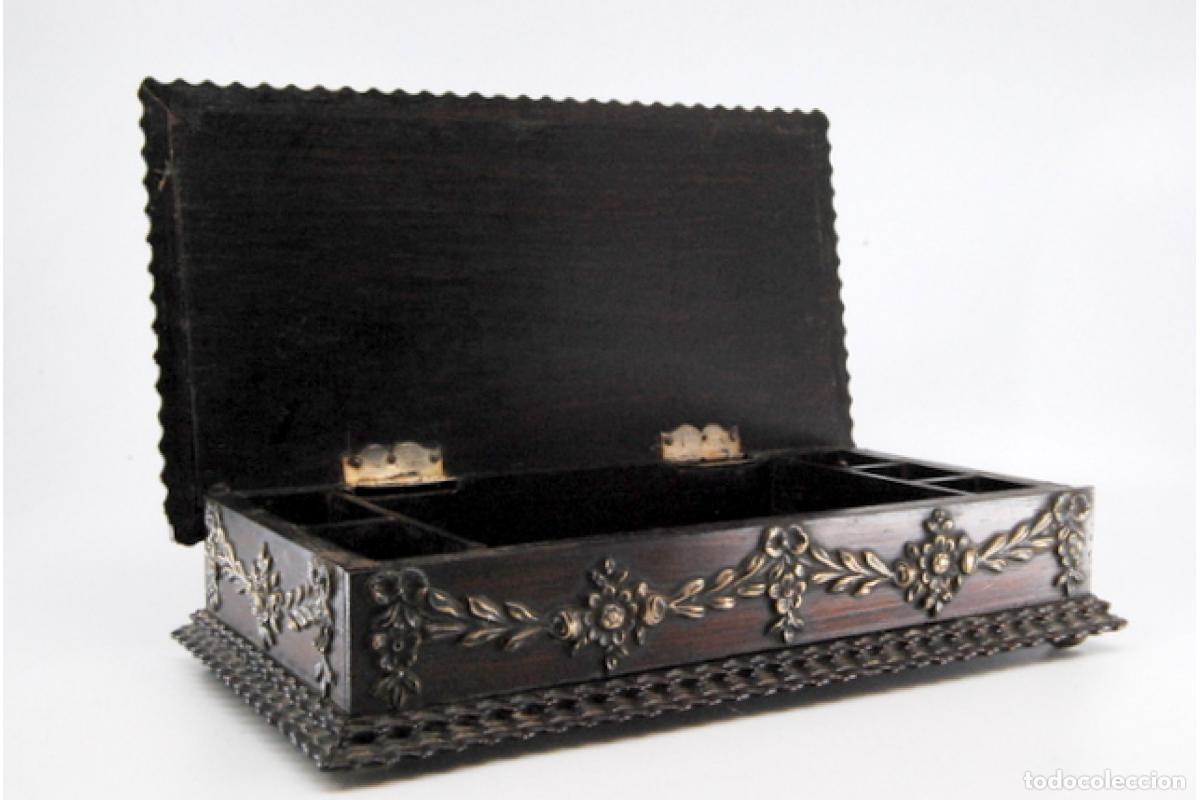 Antig&uuml;edades: Caja de madera y plata para sellos. - Foto 7