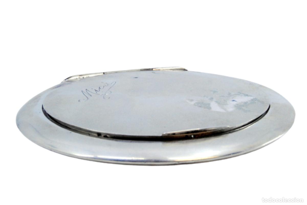 Antig&uuml;edades: Caja de belleza de plata - Foto 1