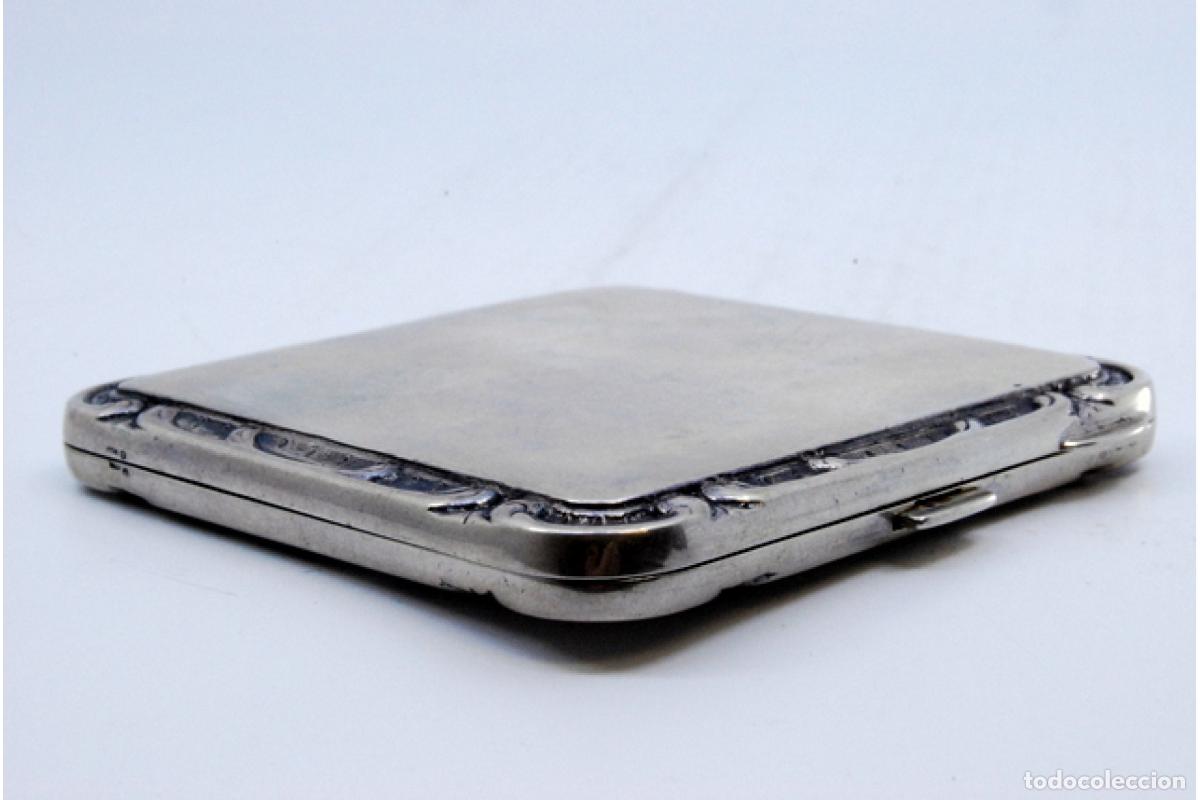 Antig&uuml;edades: Caja de belleza de plata - Foto 3