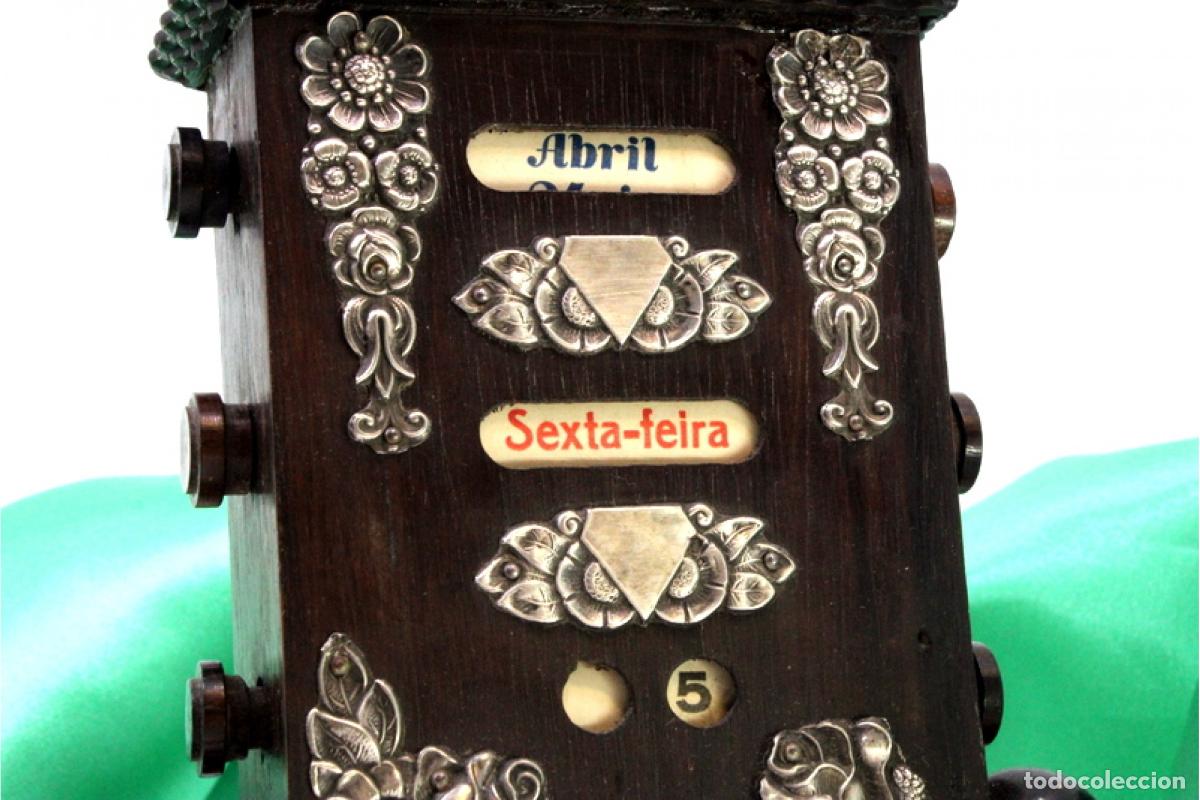 Antig&uuml;edades: Calendario de madera y plata - Foto 6