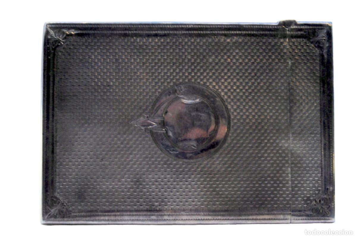 Antig&uuml;edades: Caja para tarjetas de visita, en color plata.