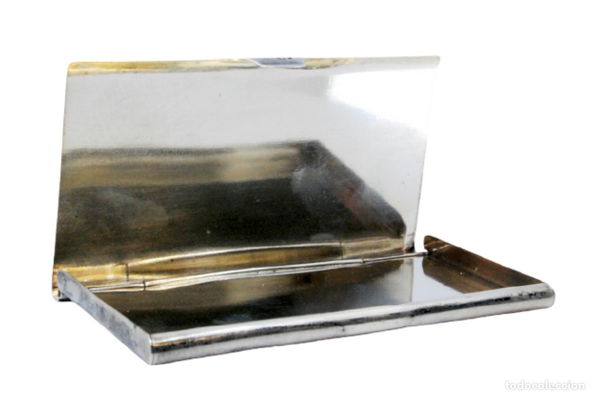 Antig&uuml;edades: Caja para tarjetas de visita, en color plata.