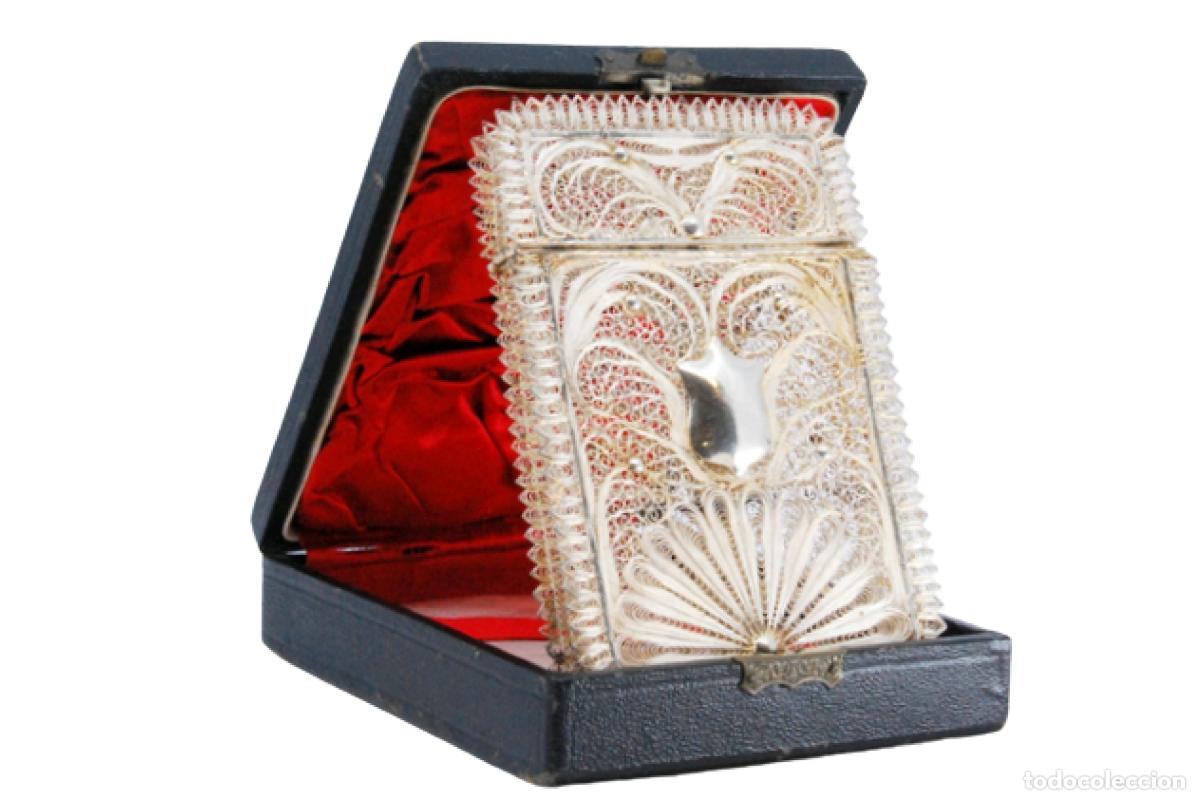 Antig&uuml;edades: Caja para tarjetas de visita, de filigrana de plata.