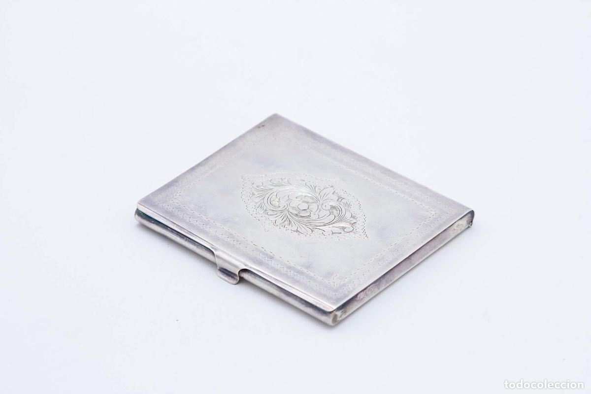 Antig&uuml;edades: Caja para tarjetas de visita, en color plata.
