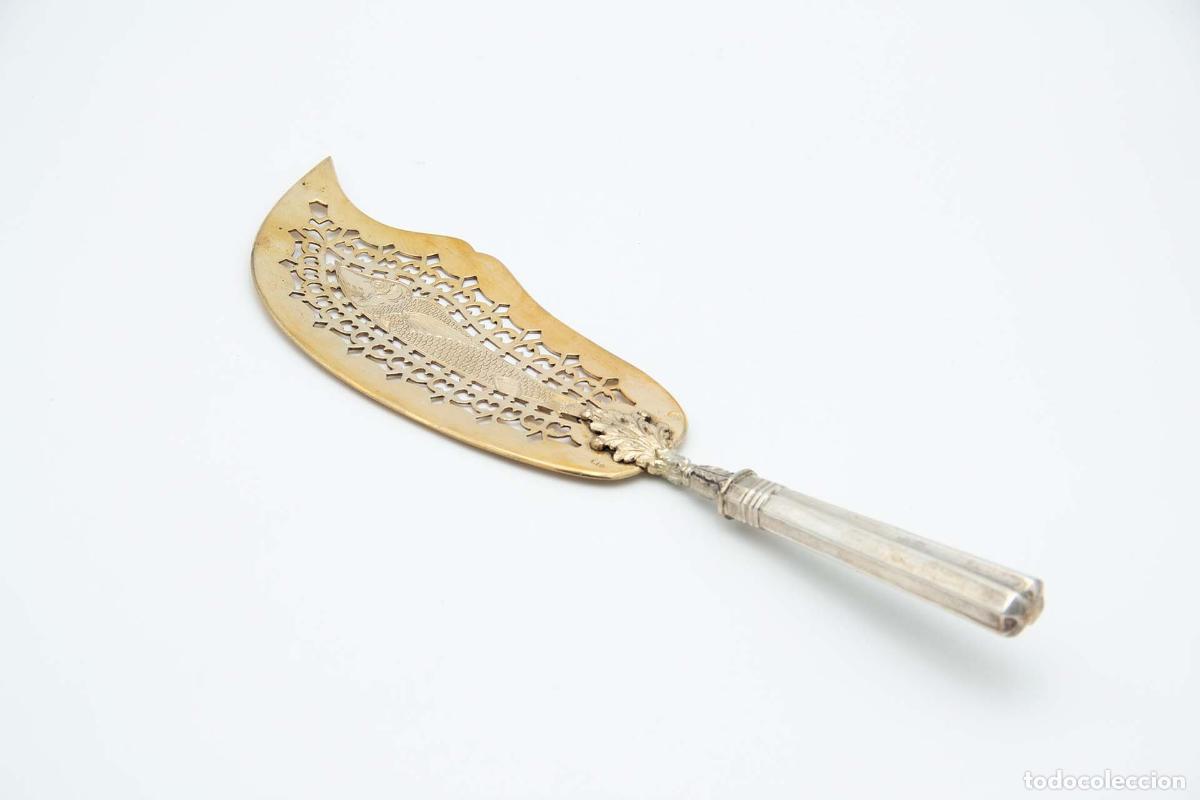 Antig&uuml;edades: Cuchillo de plata dorada para pescado - Foto 1