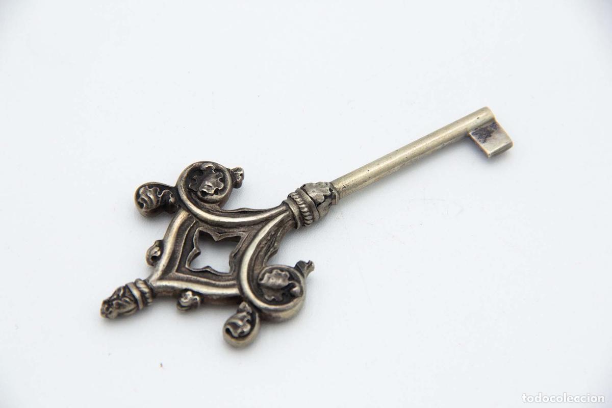 Antig&uuml;edades: Llave de plata - Foto 3