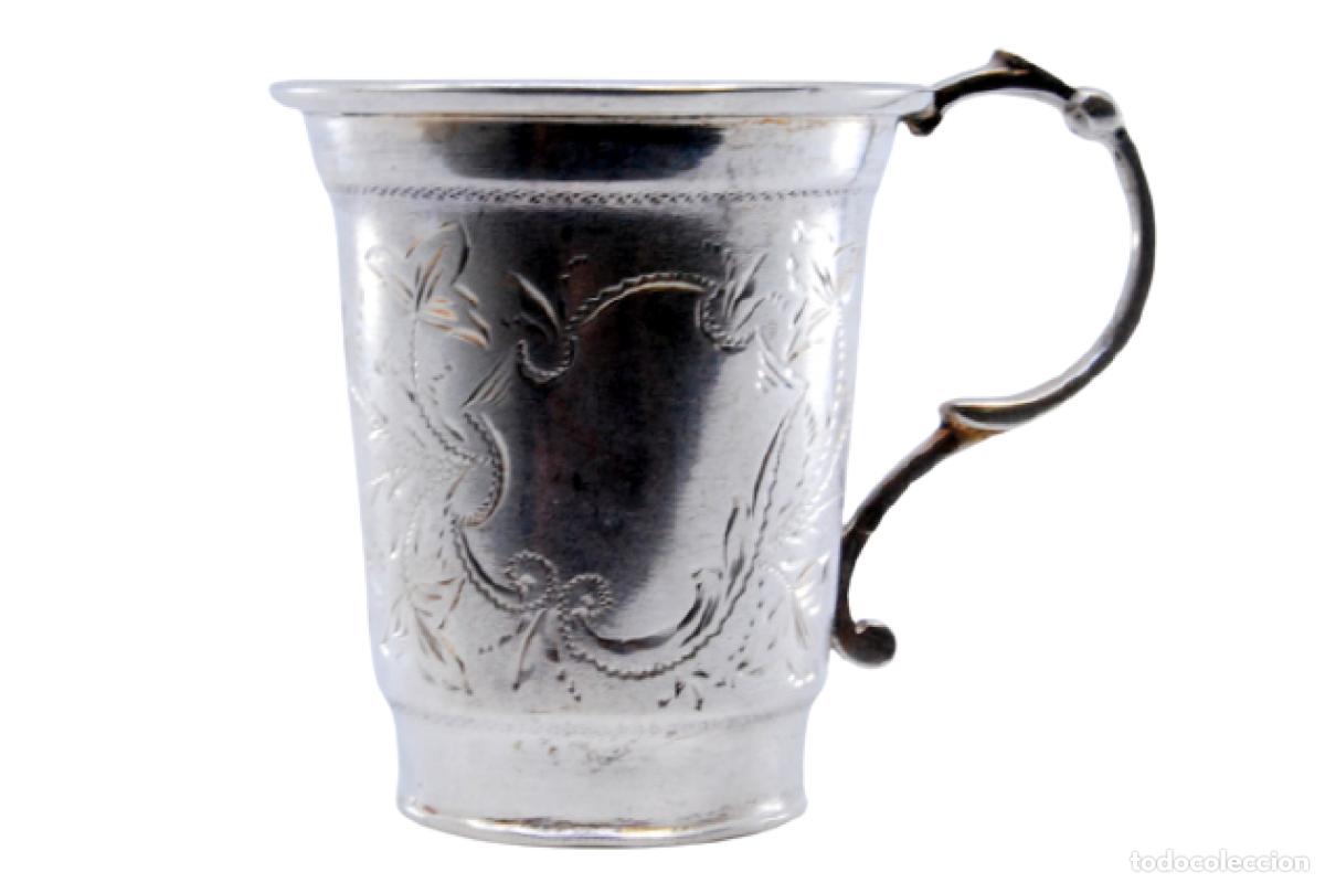 Antig&uuml;edades: taza de t&eacute; de plata - Foto 1