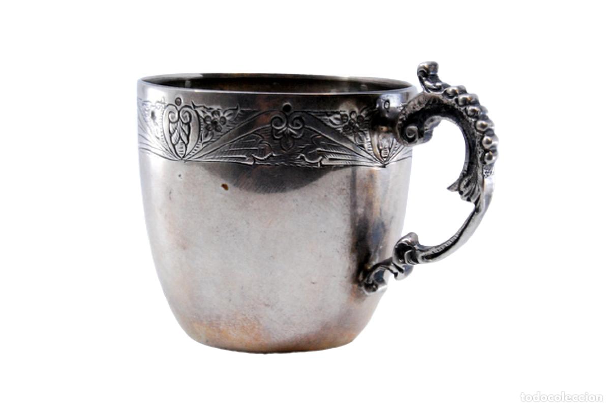 Antig&uuml;edades: taza de t&eacute; de plata - Foto 1