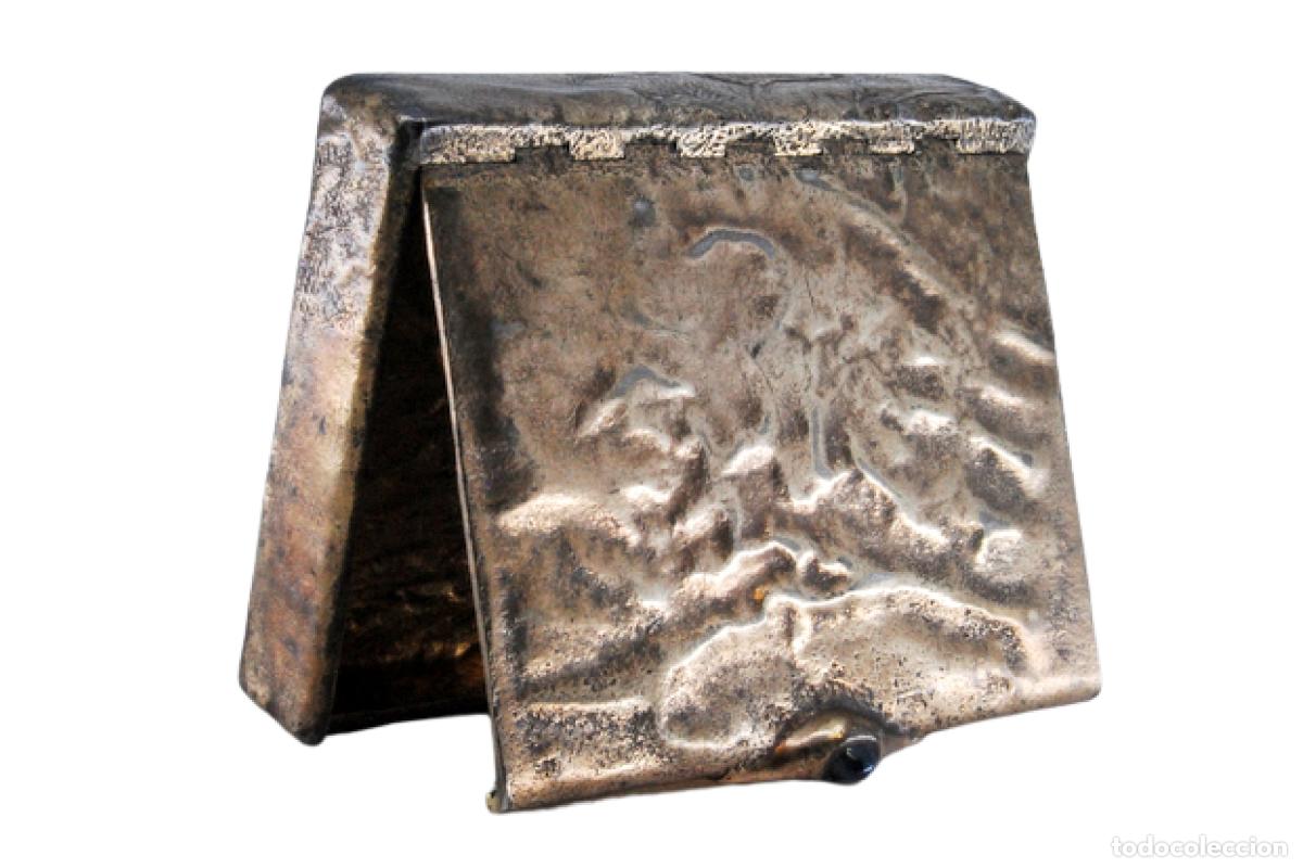 Antig&uuml;edades: Caja de cigarrillos, en plata - Foto 1