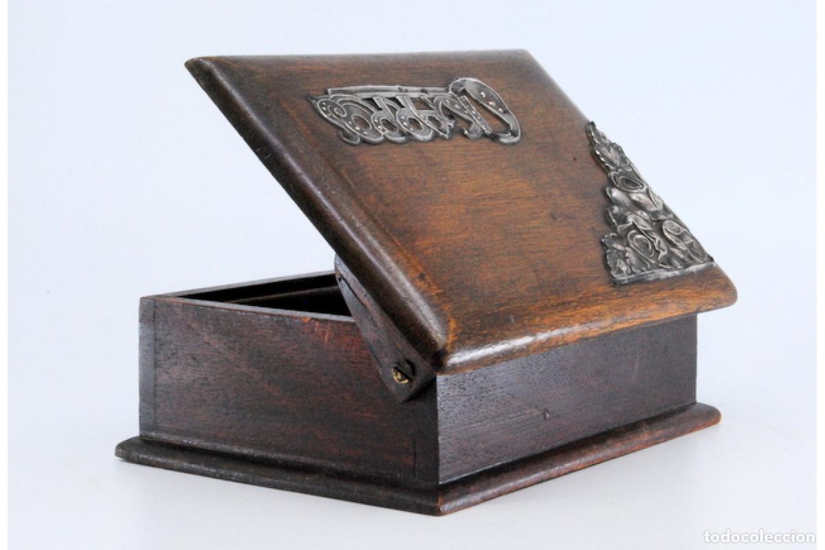 Antig&uuml;edades: Caja de cigarrillos, hecha de madera y plata. - Foto 6