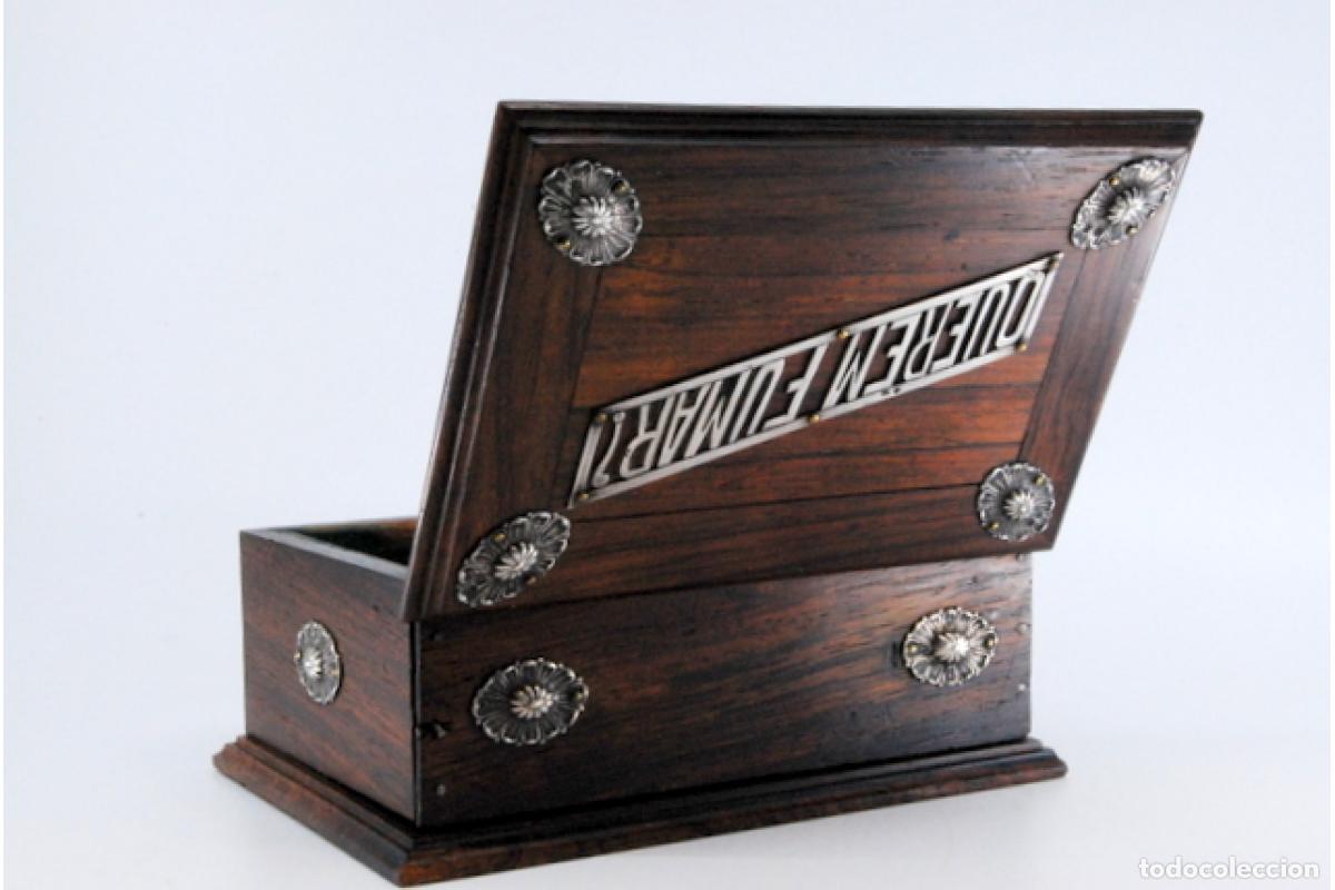 Antig&uuml;edades: Caja de cigarrillos, hecha de madera y plata. - Foto 8
