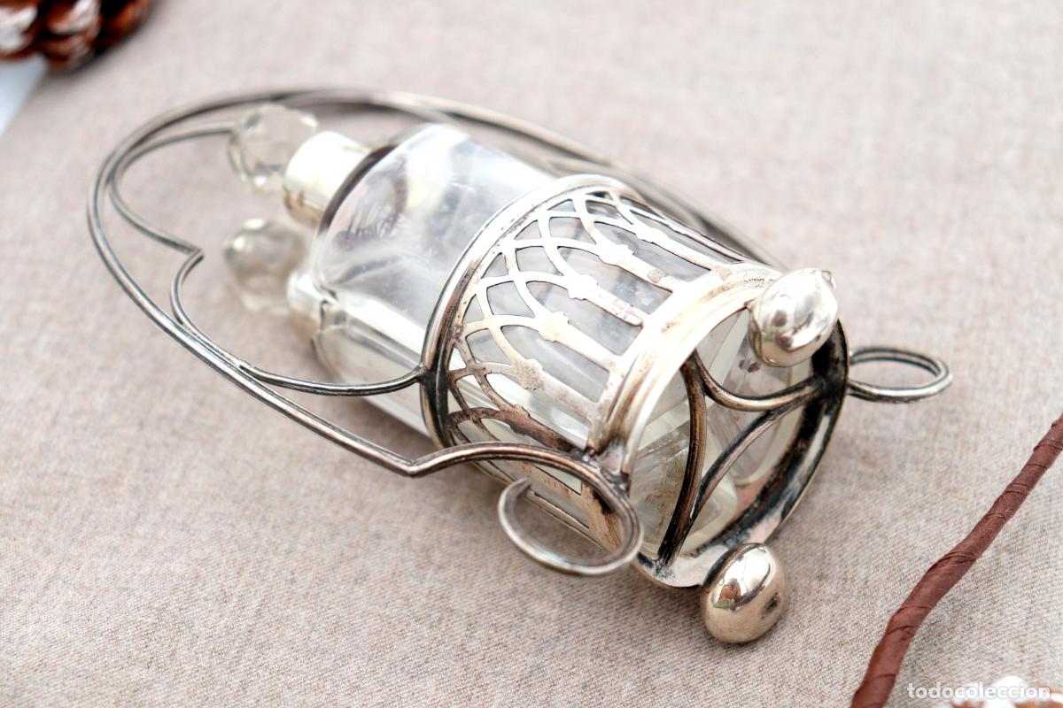 Antig&uuml;edades: 3 frascos de perfume, hechos de vidrio y plata. - Foto 5