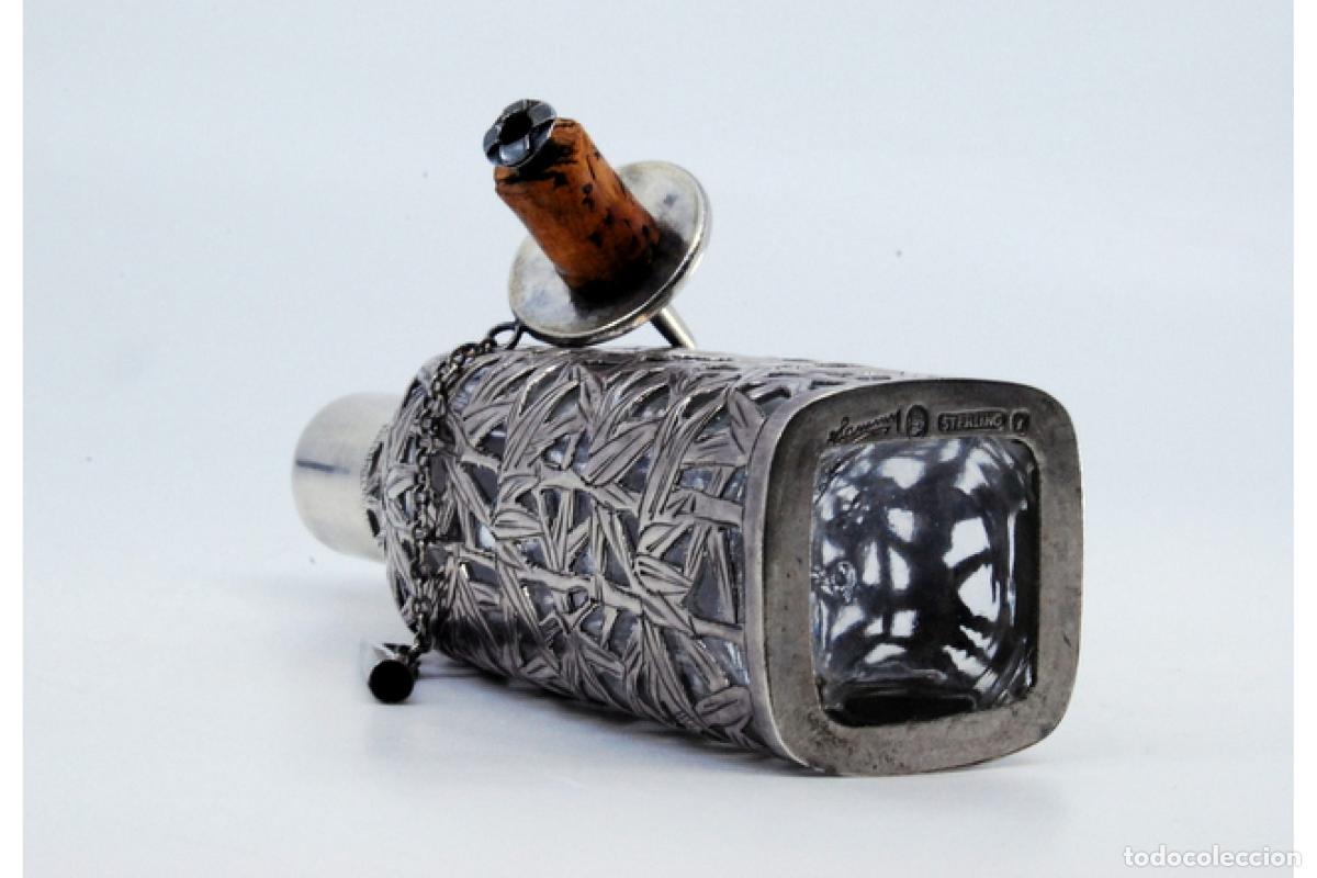 Antig&uuml;edades: Frasco de perfume, hecho de vidrio y plata. - Foto 3
