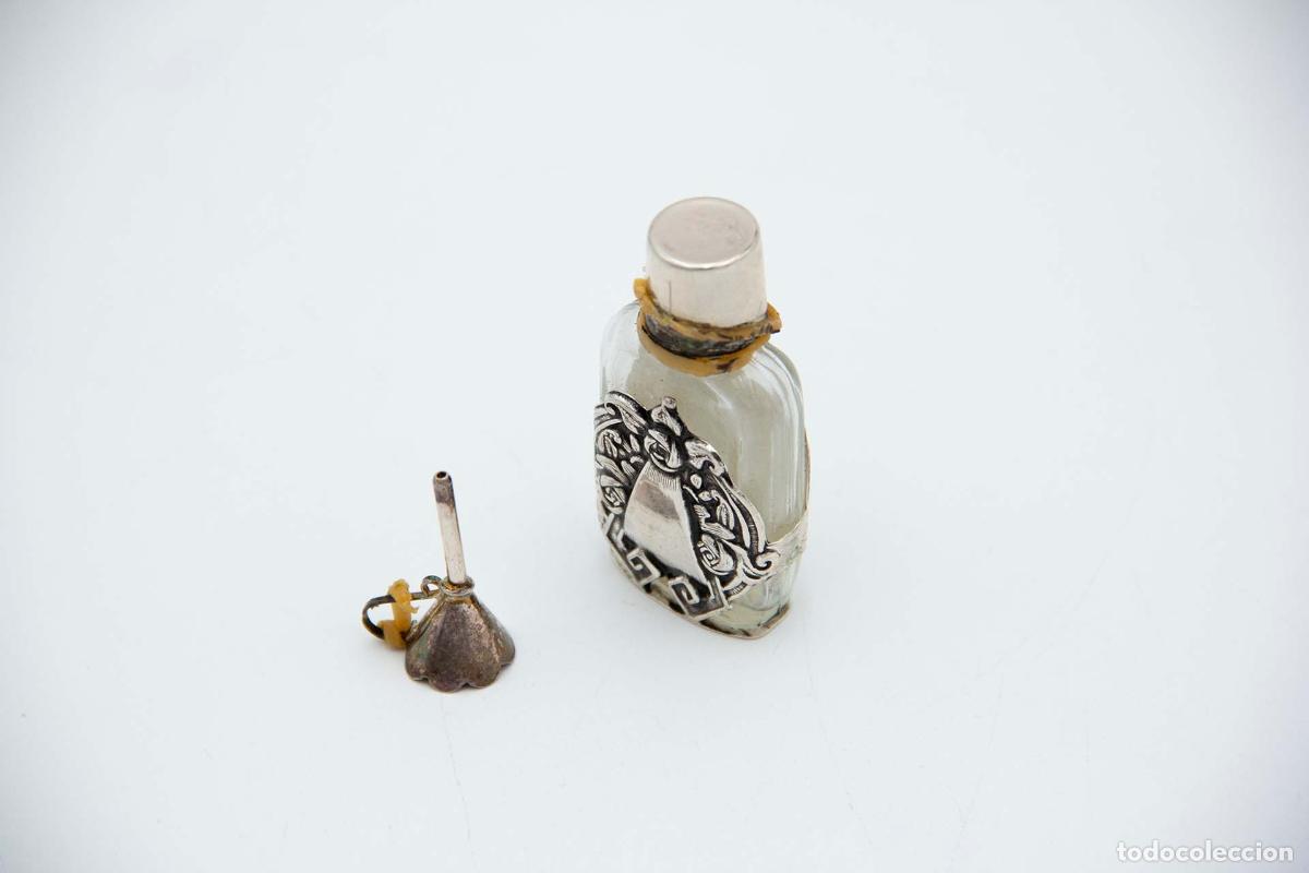 Antig&uuml;edades: Frasco de perfume, hecho de vidrio y plata. - Foto 2
