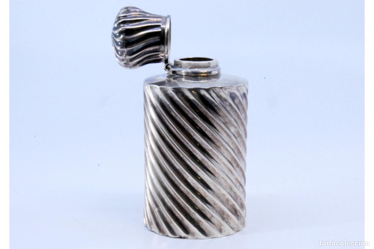Antig&uuml;edades: Frasco de plata para perfume. - Foto 3
