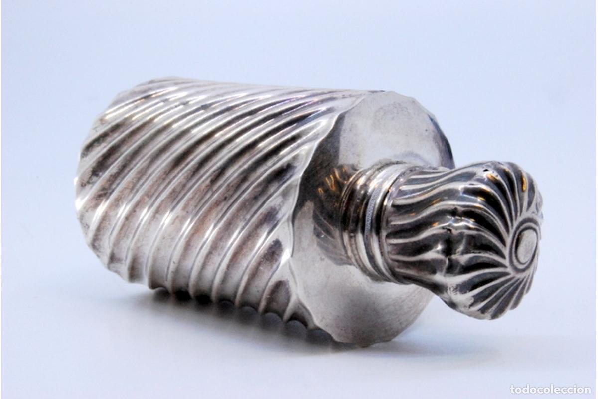 Antig&uuml;edades: Frasco de plata para perfume. - Foto 7