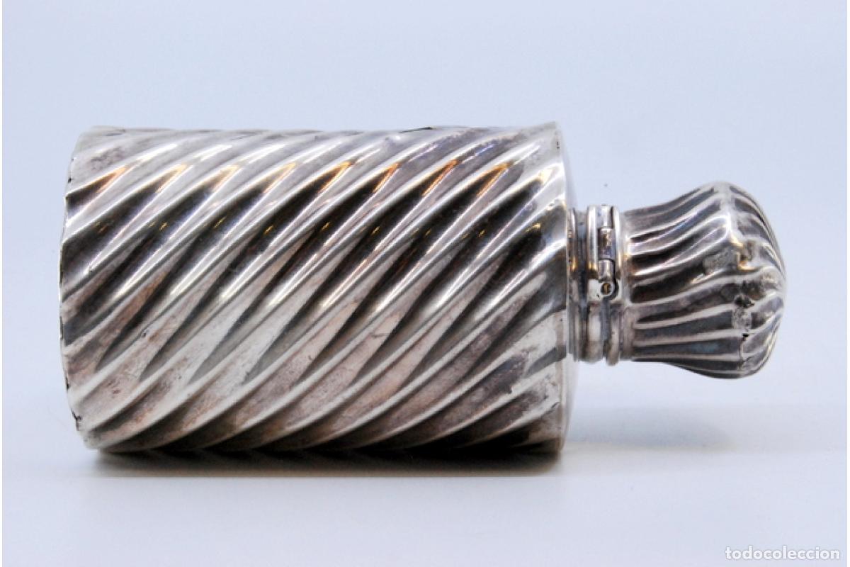 Antig&uuml;edades: Frasco de plata para perfume. - Foto 8