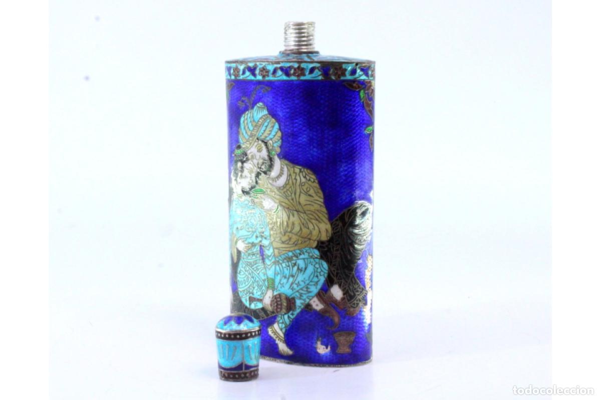 Antig&uuml;edades: Frasco de plata para perfume. - Foto 2