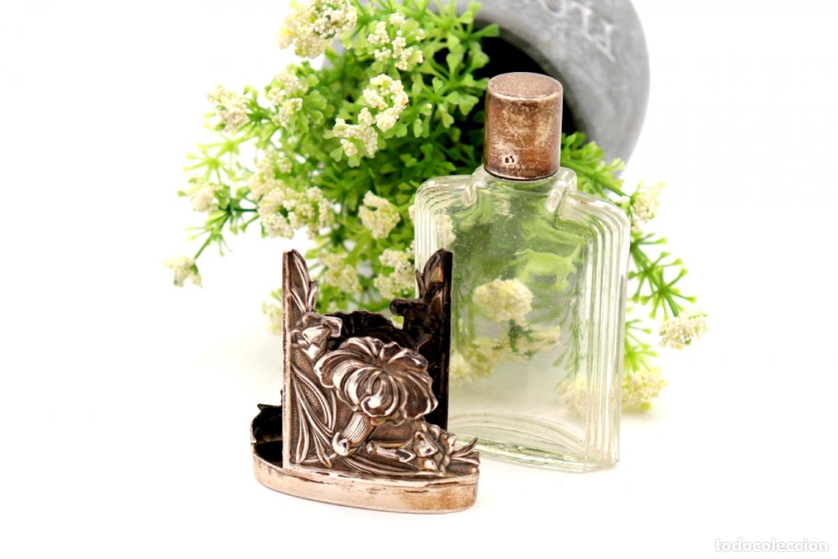 Antig&uuml;edades: Frasco de vidrio y plata para perfume. - Foto 4