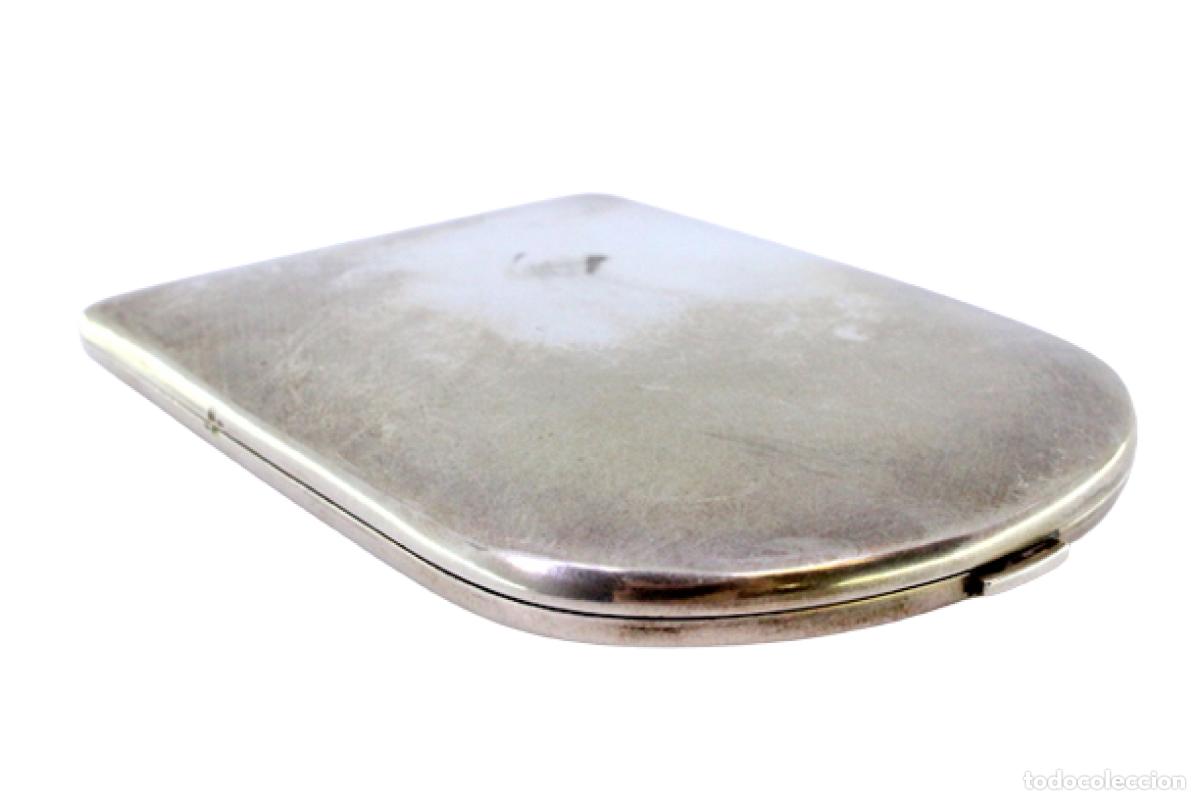 Antiquit&auml;ten: Caja de cigarrillos, en plata