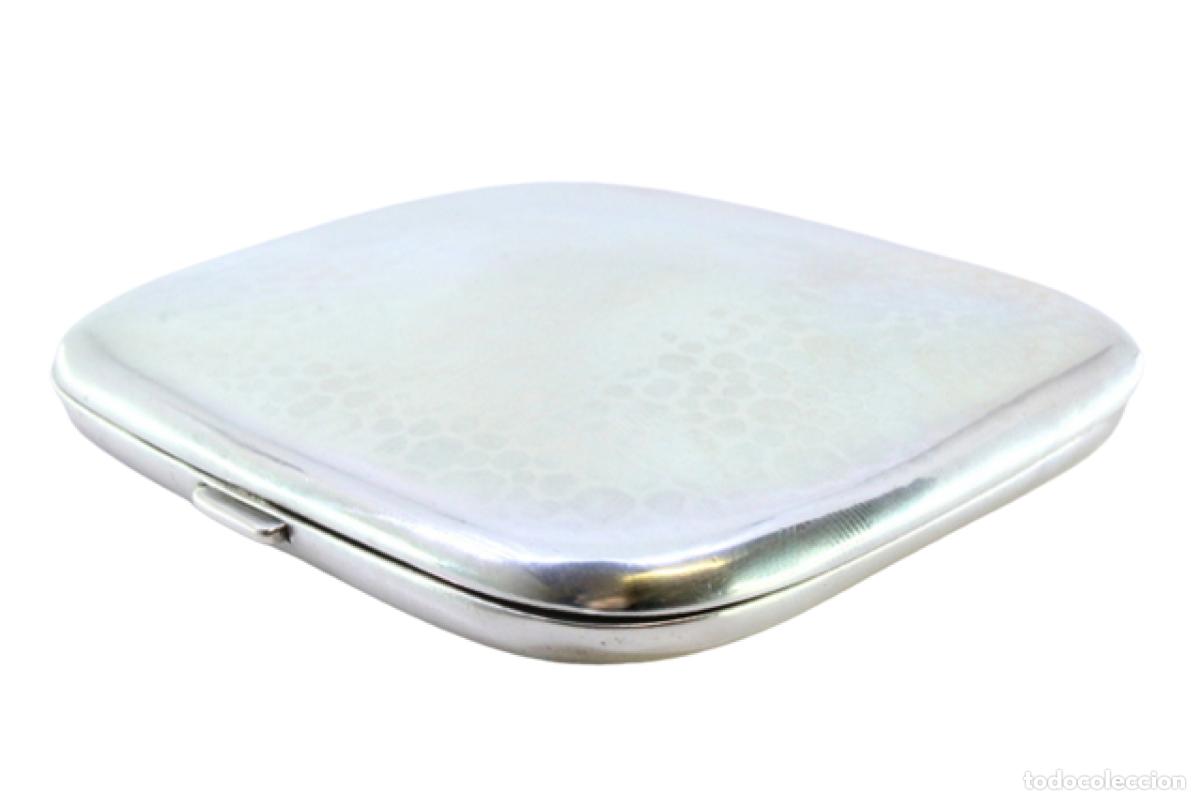 Antiquit&auml;ten: Caja de cigarrillos, en plata