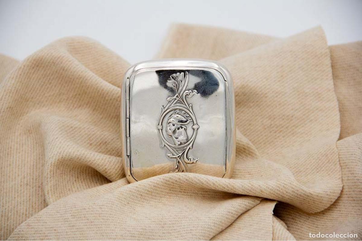 Antiquit&auml;ten: Caja de tabaco, en plata - Art Nouveau