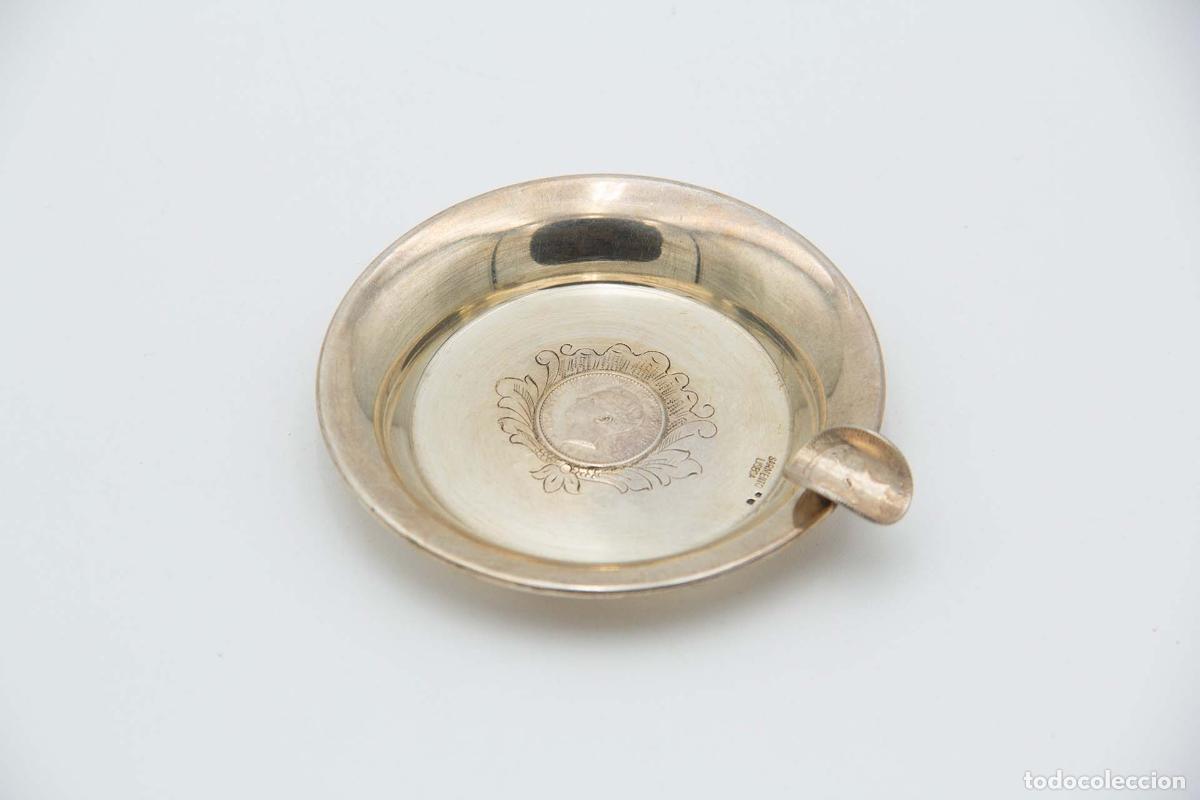 Antiquit&auml;ten: Cenicero de plata