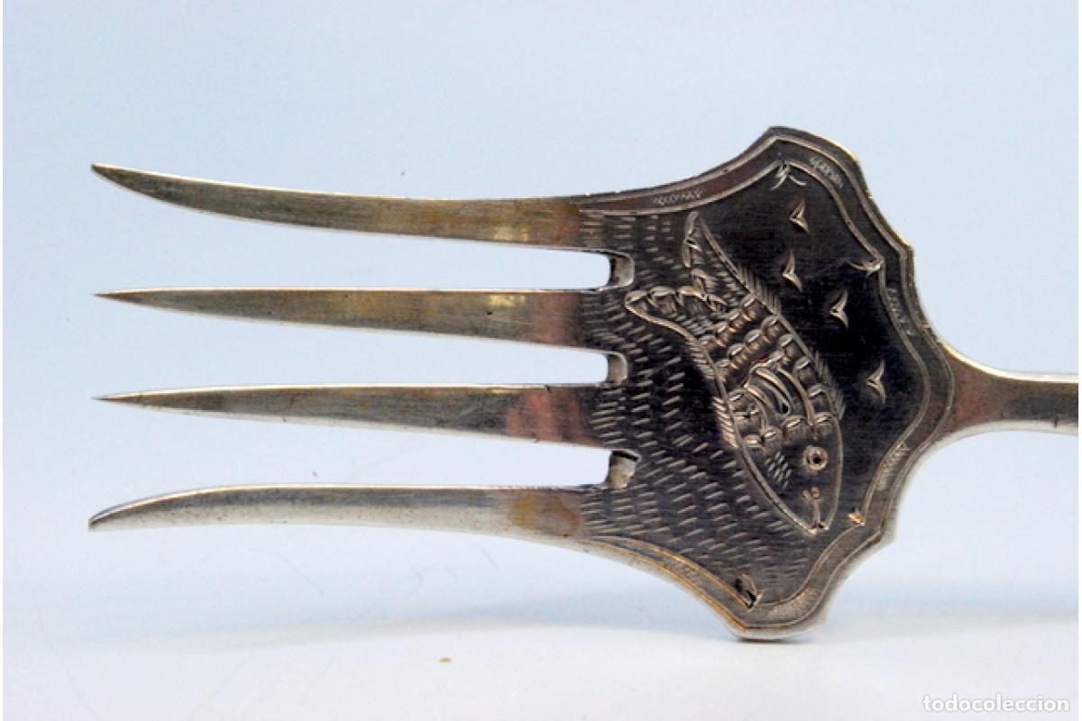 Antig&uuml;edades: Tenedor de plata para servir pescado - Foto 2