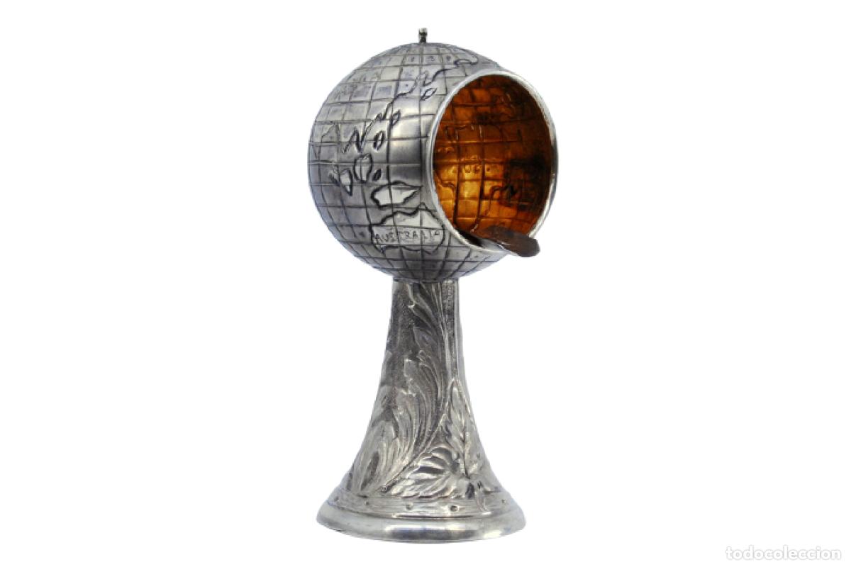 Antiquit&auml;ten: Cenicero de plata