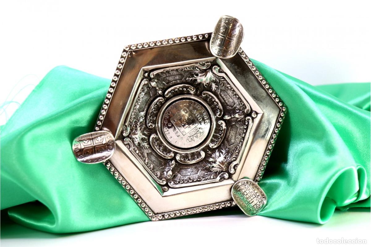 Antiquit&auml;ten: Cenicero de plata