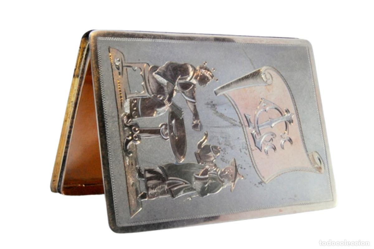 Antiquit&eacute;s: Caja para tarjetas de visita, en color plata.