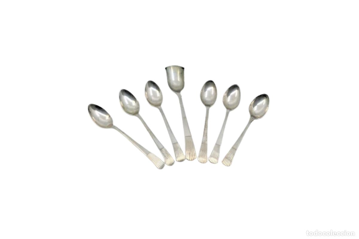 Antiquit&eacute;s: Juego de seis cucharillas de caf&eacute; y una cucharilla de az&uacute;car, de plata.