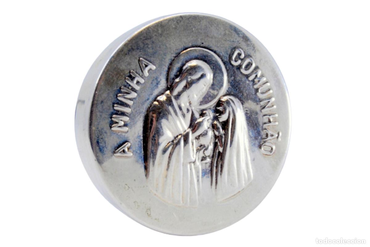 Antig&uuml;edades: Caja para rosario o cuentas de oraci&oacute;n, de plata.