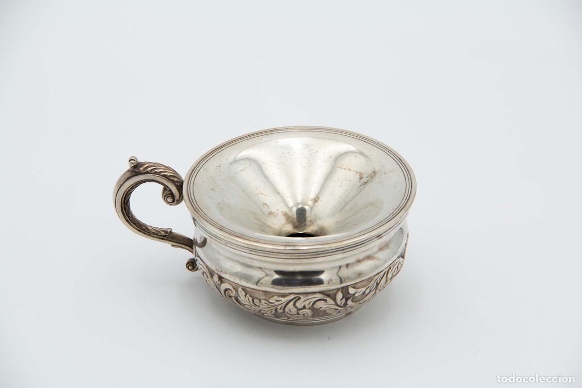 Antig&uuml;edades: escupidera de plata - Foto 2