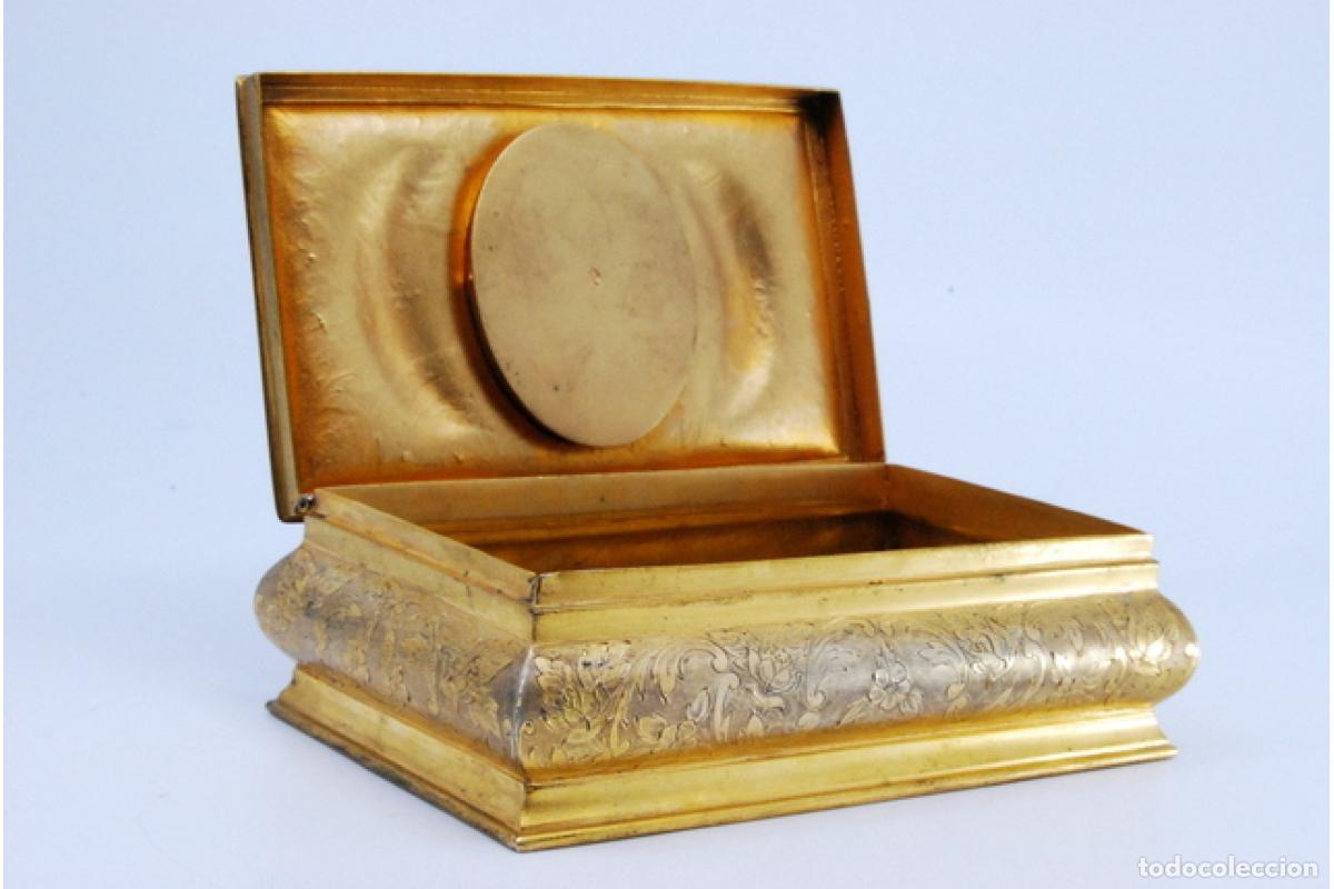 Antig&uuml;edades: Joyero de plata ba&ntilde;ada en oro. - Foto 4