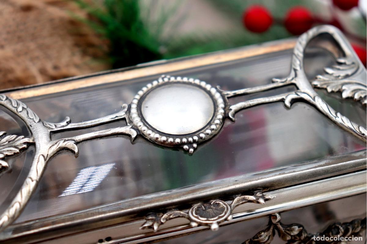Antig&uuml;edades: joyero de plata - Foto 3