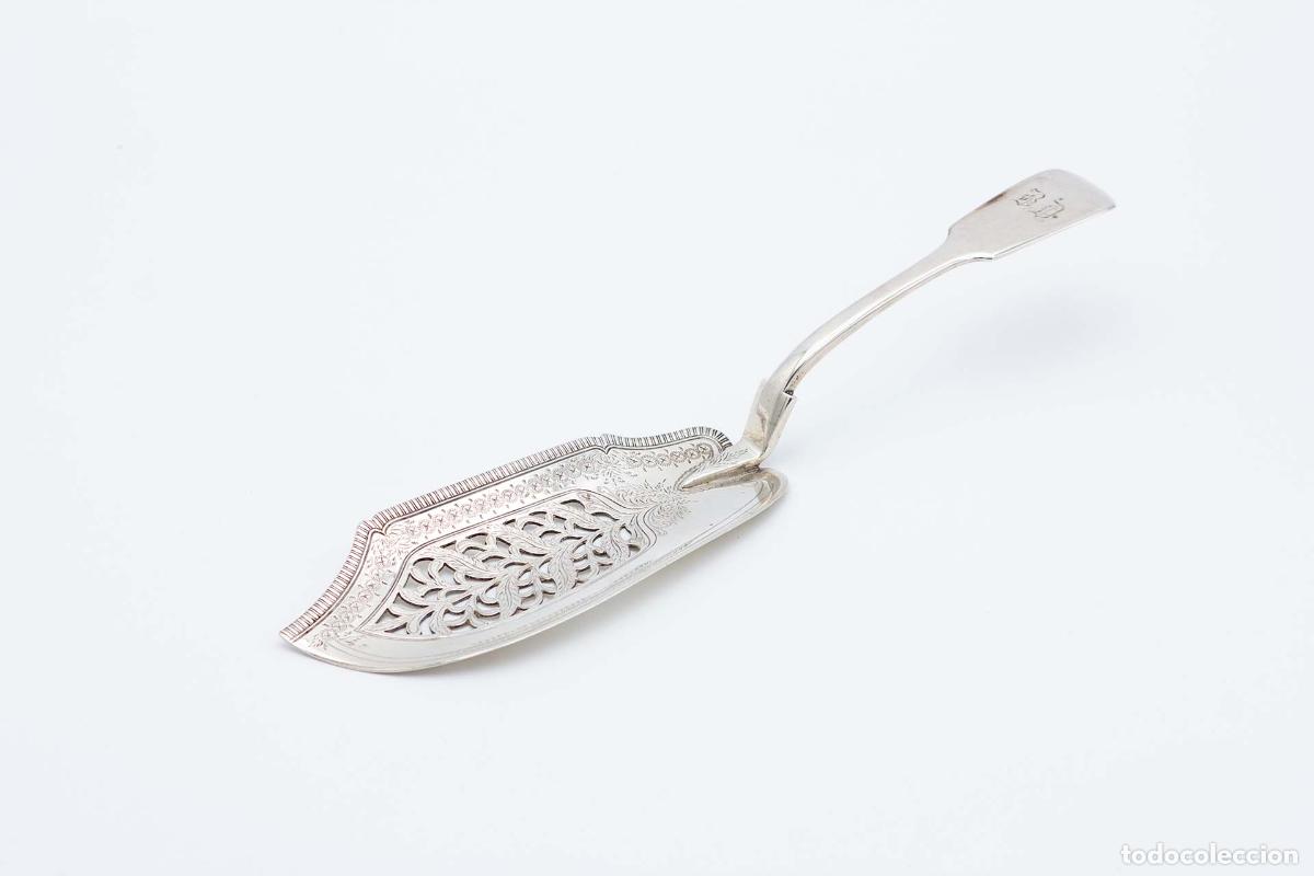 Antig&uuml;edades: Esp&aacute;tula de plata para servir pescado. - Foto 1