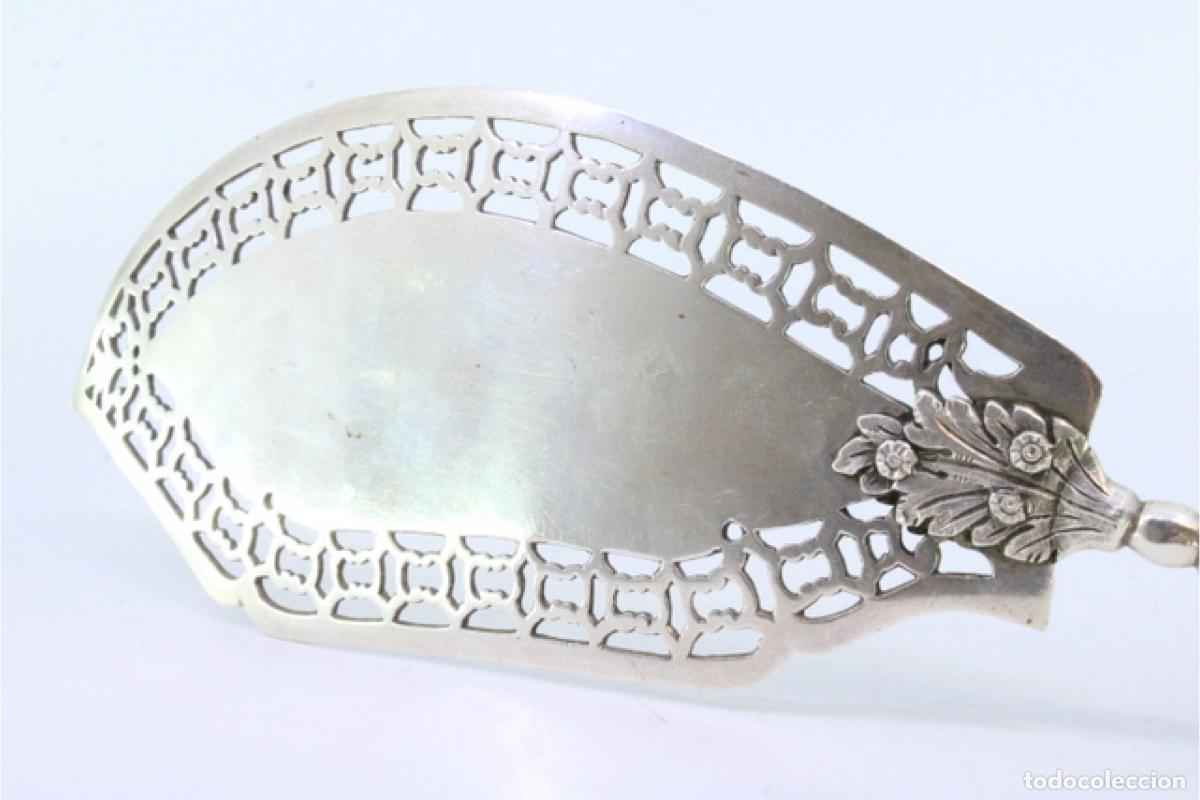 Antig&uuml;edades: Esp&aacute;tula de plata para servir pescado. - Foto 2