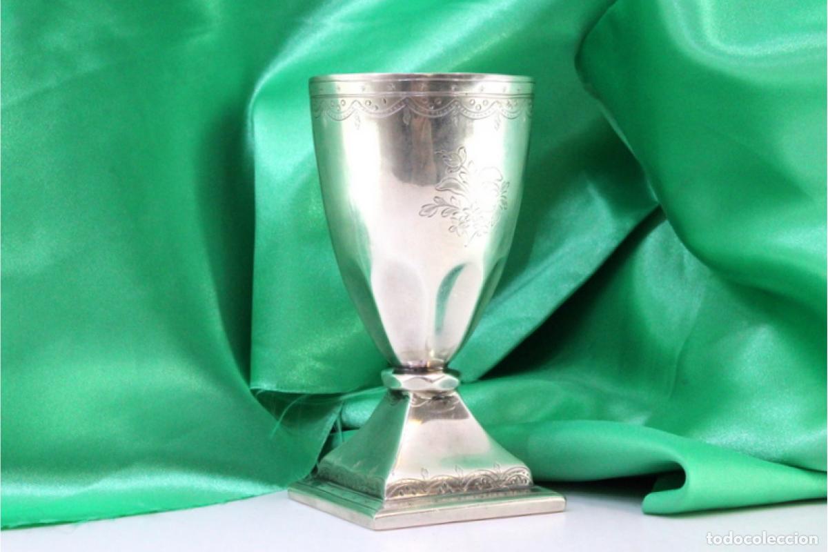 Antig&uuml;edades: copa de plata - Foto 5